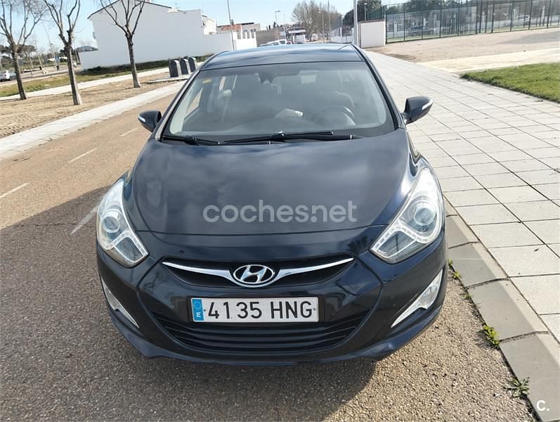 Usado Hyundai i40 136 CV (100 kW) 2013 Azul Berlina