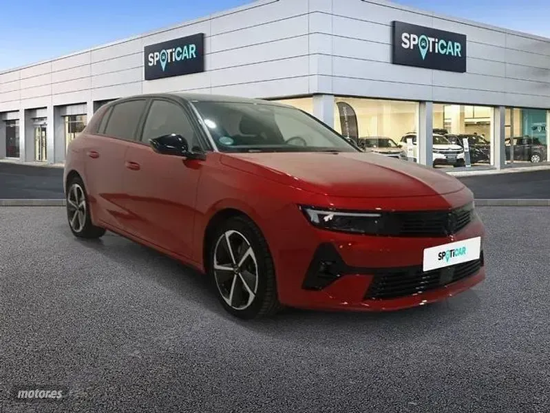 Usado Opel Astra 130 CV (95 kW) 2024 Rojo Utilitario