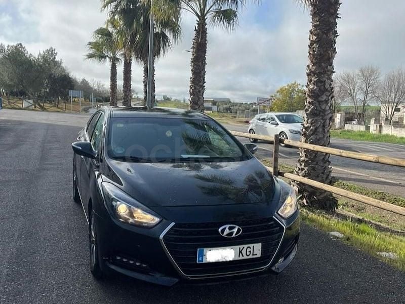 Usado Hyundai i40 115 CV (84 kW) 2017 Negro Berlina