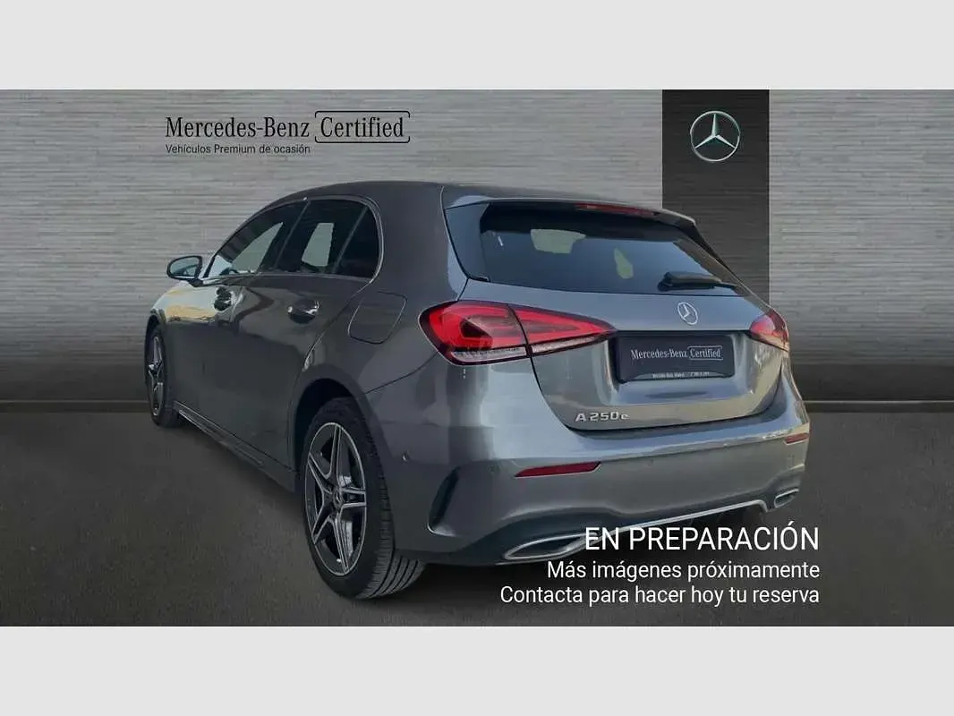 Usado Mercedes A250 218 CV (160 kW) 2022 Gris Berlina