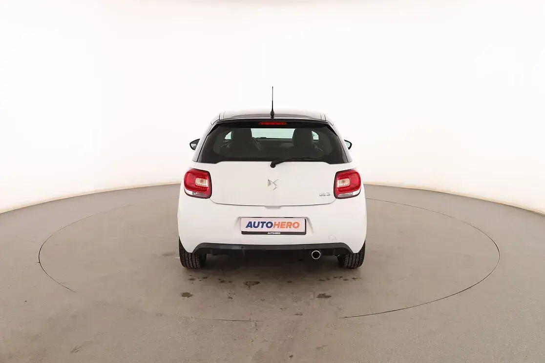 Usado DS Automobiles DS3 82 CV (60 kW) 2018 Blanco Berlina