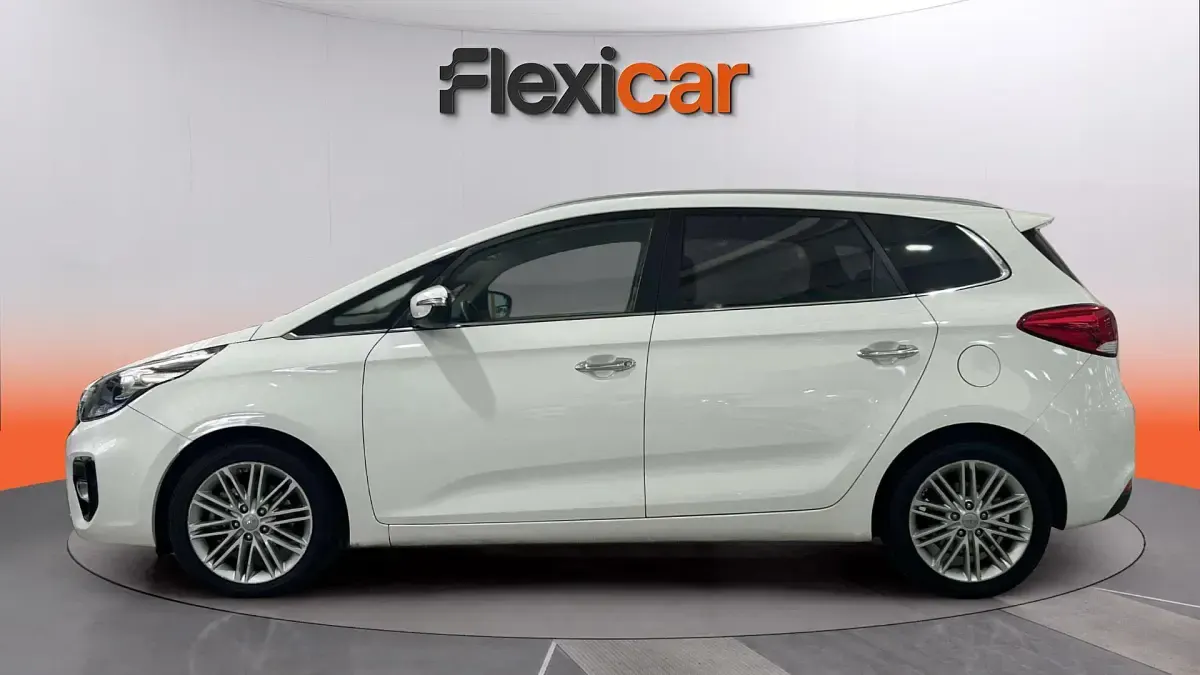 Usado Kia Carens 136 CV (100 kW) 2017 Blanco Monovolumen