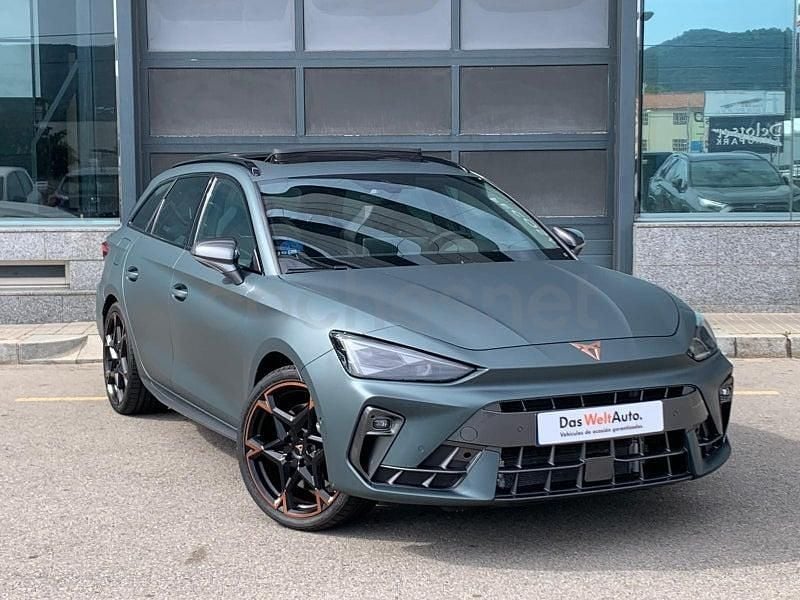 Usado Cupra Leon VZ 272 CV (200 kW) 2024 Gris / plata Familiar