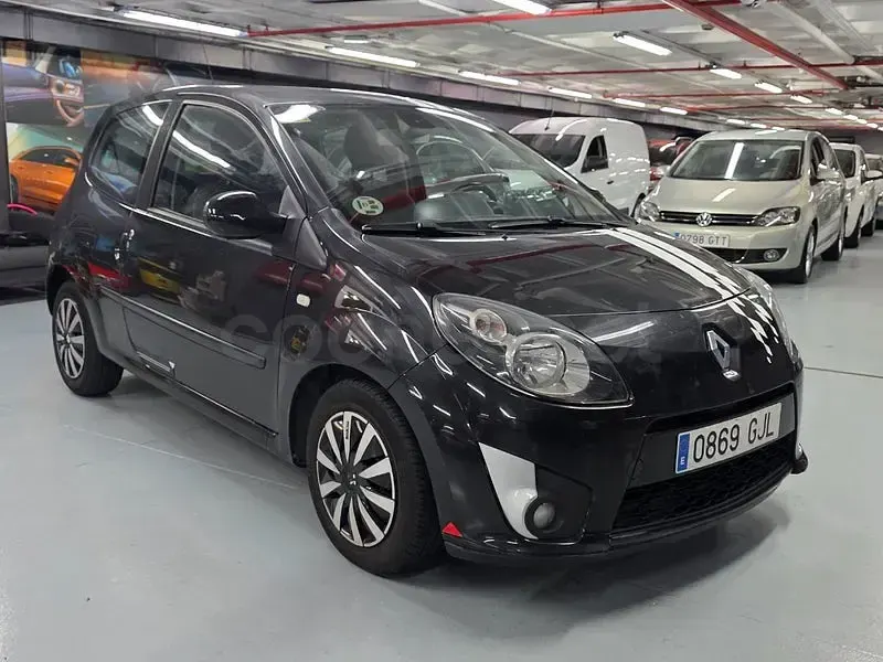 Usado Renault Twingo Dynamique 65 CV (47 kW) 2008 Negro Utilitario