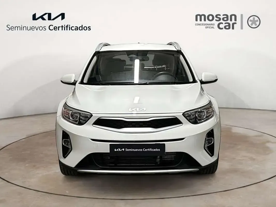 Usado Kia Stonic 101 CV (74 kW) 2025 Blanco SUV