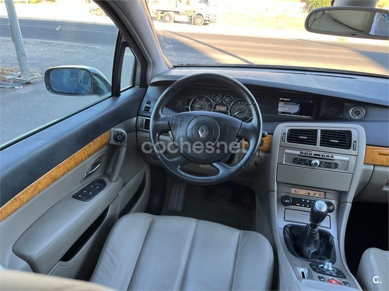 Usado Renault Vel Satis 175 CV (128 kW) 2007 Negro Utilitario