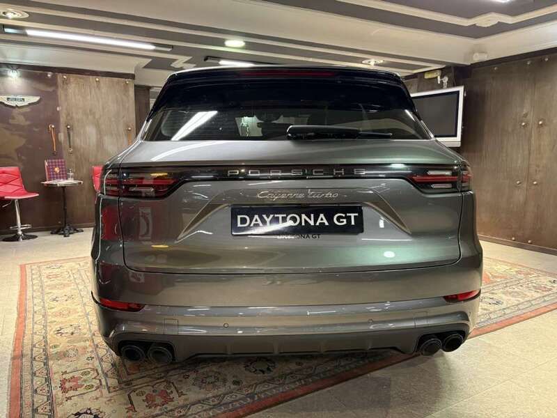 Usado Porsche Cayenne Turbo 549 CV (403 kW) 2019 Gris SUV