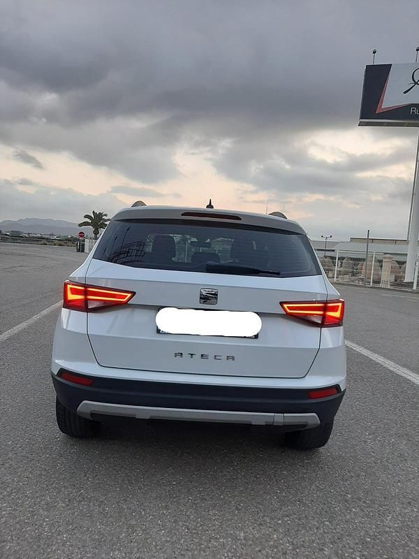 Usado Seat Ateca Ecomotive 116 CV (85 kW) 2019 Blanco SUV