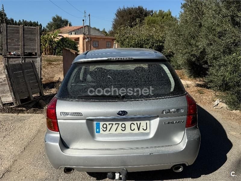 Usado Subaru Outback 156 CV (114 kW) 2004 Gris / plata Familiar