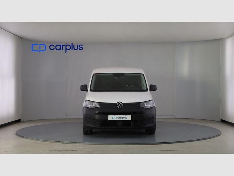 Usado VW Caddy Maxi 102 CV (75 kW) 2022 Blanco candy sólido Monovolumen