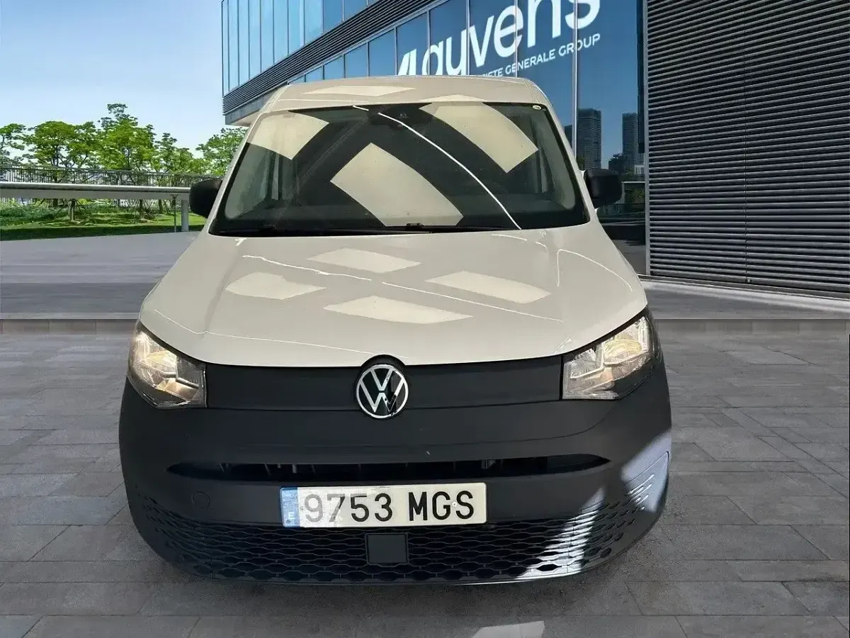 Usado VW Caddy 102 CV (75 kW) 2023 Blanco Monovolumen