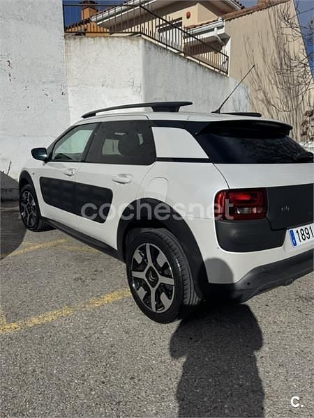 Usado Citroën C4 Shine Edition 110 CV (80 kW) 2017 Blanco Berlina