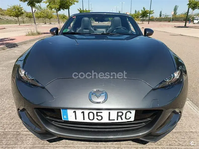 Usado Mazda MX5 Inclusive 184 CV (135 kW) 2021 Gris / plata Descapotable
