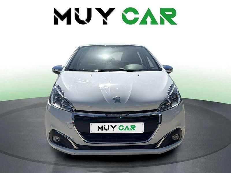Usado Peugeot 208 Style 82 CV (60 kW) 2018 Blanco Utilitario