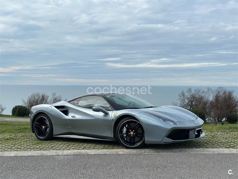 Gris / plata Usado 2016 Ferrari 488 Coupe | 217.900 € (Caro) - Imagen 1/2