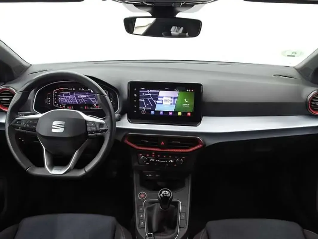 Usado Seat Ibiza FR 116 CV (85 kW) 2025 Gris Utilitario
