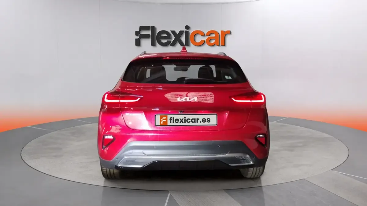 Usado Kia XCeed 101 CV (74 kW) 2024 Rojo SUV