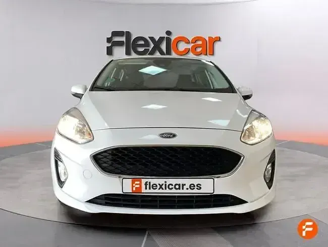 Usado Ford Fiesta Active 85 CV (62 kW) 2018 Blanco Utilitario