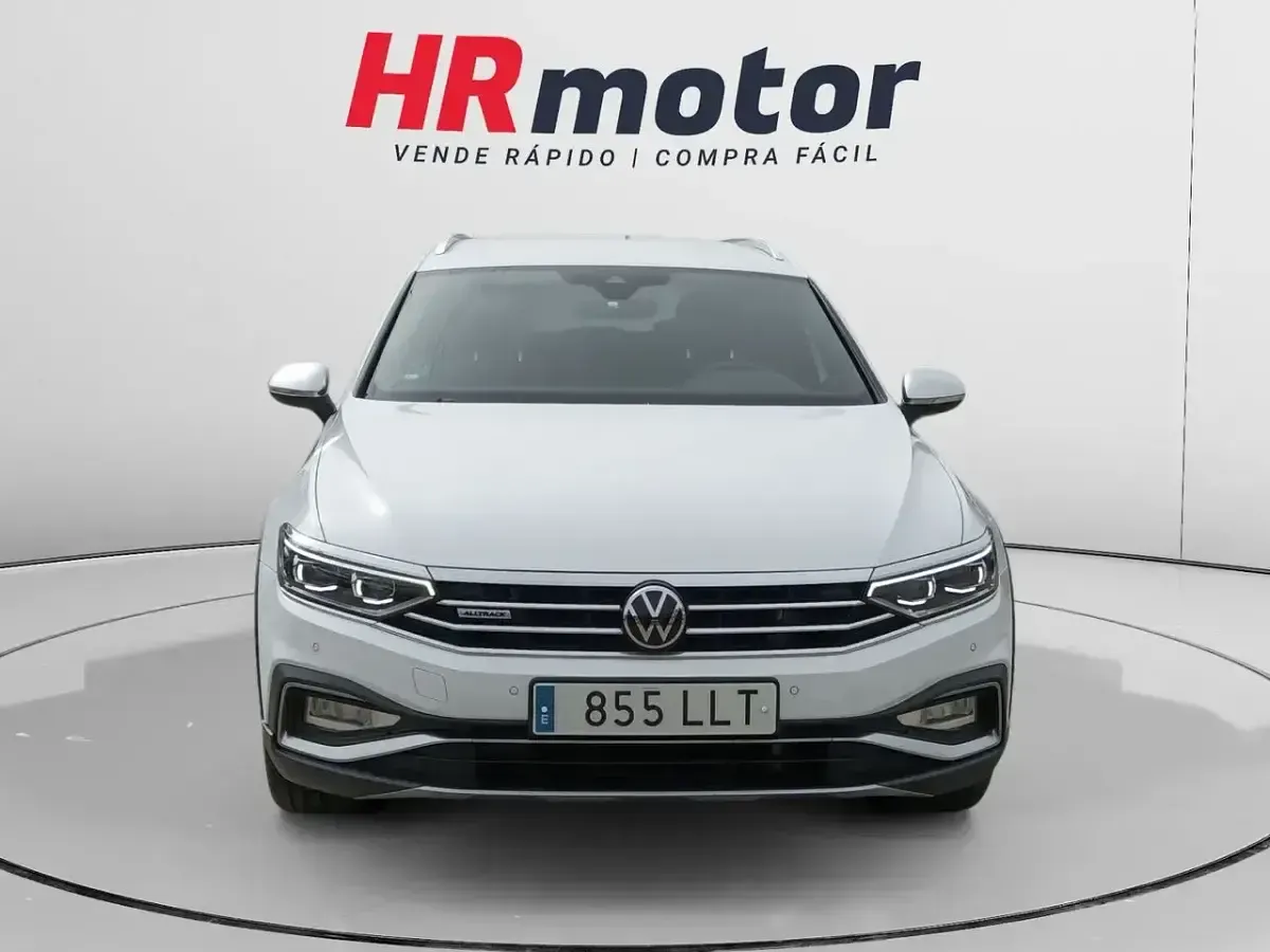 Usado VW Passat Alltrack 200 CV (147 kW) 2020 Blanco Familiar