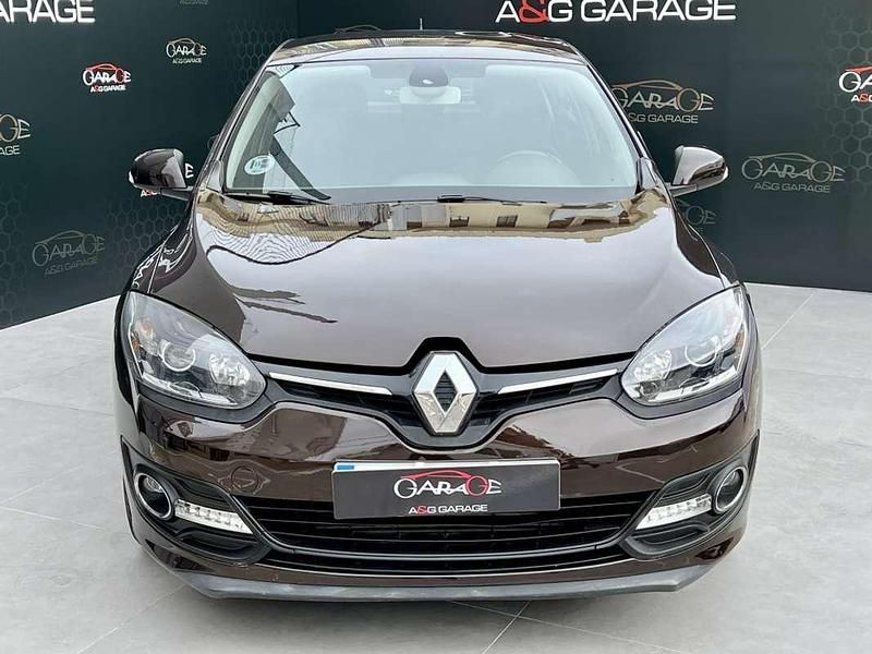 Usado Renault Mégane III Bose Edition 110 CV (80 kW) 2015 Marrón Utilitario