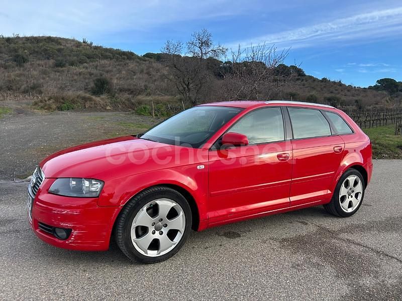 Rojo Usado 2007 Audi A3 Attraction Berlina | 5990 € (Buen precio) - Imagen 1/4