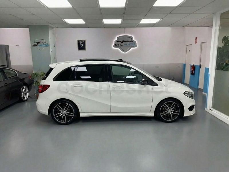 Usado Mercedes B200 136 CV (100 kW) 2017 Blanco Monovolumen