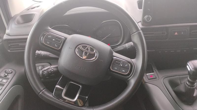 Usado Toyota Proace Verso Active 110 CV (80 kW) 2021 Blanco Familiar