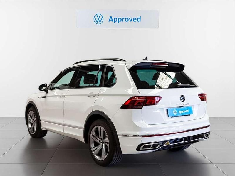 Usado VW Tiguan R-line 150 CV (110 kW) 2023 Blanco SUV