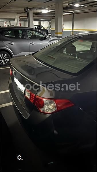 Usado Honda Accord Executive 150 CV (110 kW) 2009 Gris / plata Berlina
