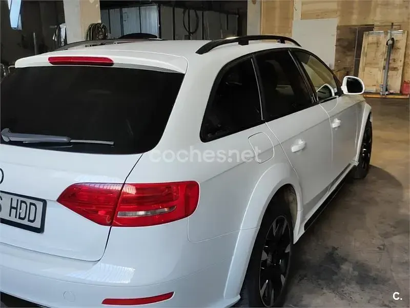 Usado Audi A4 Allroad Premium 177 CV (130 kW) 2011 Blanco Familiar