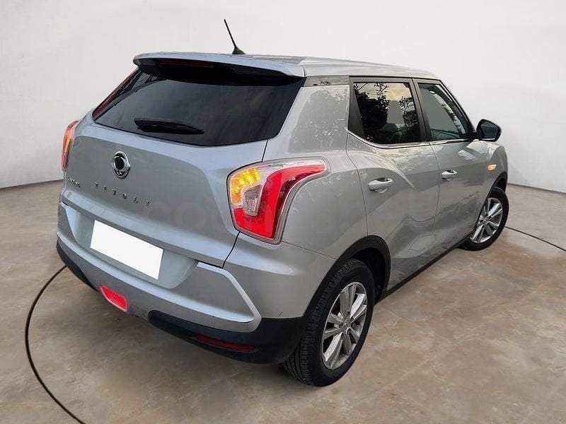 Usado SsangYong Tivoli 163 CV (119 kW) 2019 Gris / plata SUV