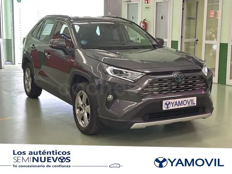 Usado Toyota RAV4 Hybrid Luxury 222 CV (163 kW) 2020 Gris / plata SUV