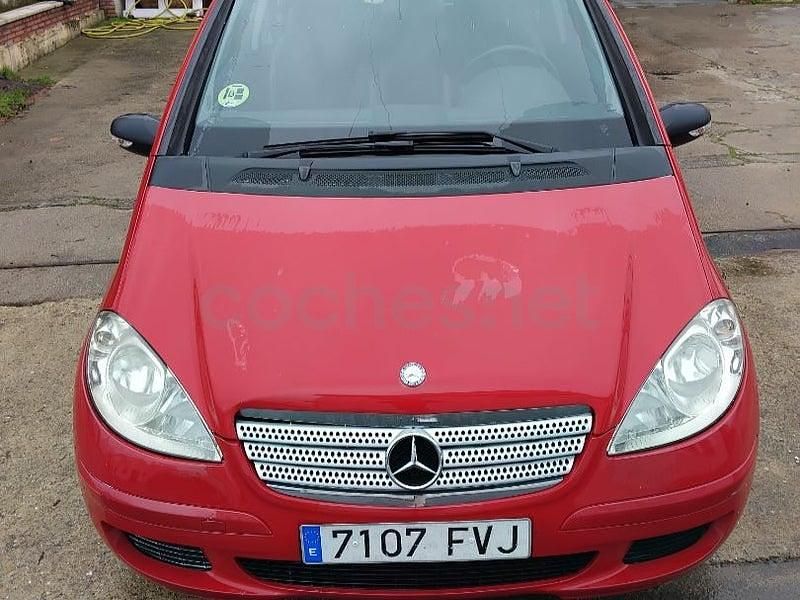 Usado Mercedes A180 Elegance 109 CV (80 kW) 2007 Granate Berlina