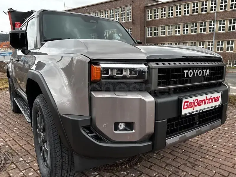 Usado Toyota Land Cruiser 204 CV (150 kW) 2025 Beige SUV