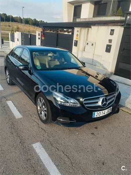 Negro Usado 2015 Mercedes E220 Avantgarde Berlina | 18.900 € (Un poco caro) - Imagen 1/4