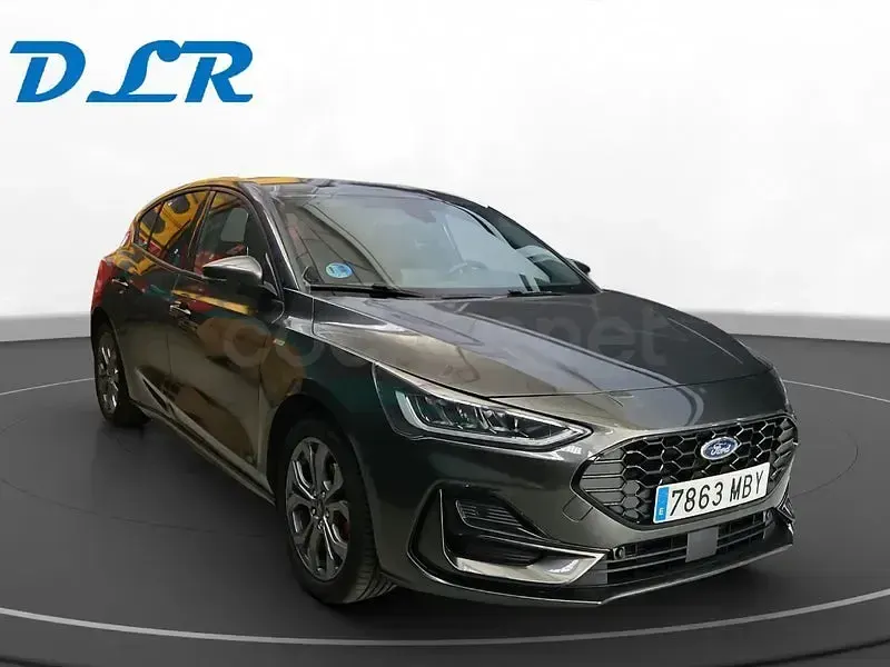 Usado Ford Focus ST-Line 125 CV (91 kW) 2022 Gris / plata Berlina