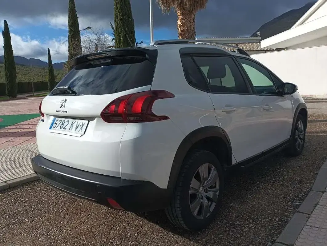 Usado Peugeot 2008 GT-line 99 CV (72 kW) 2019 SUV