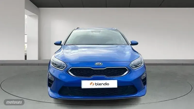 Usado Kia Ceed Sportswagon 120 CV (88 kW) 2021 Azul Familiar