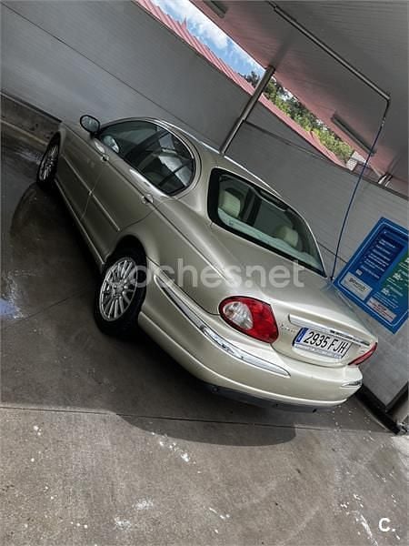 Usado Jaguar X-type Executive 155 CV (114 kW) 2006 Beige Berlina