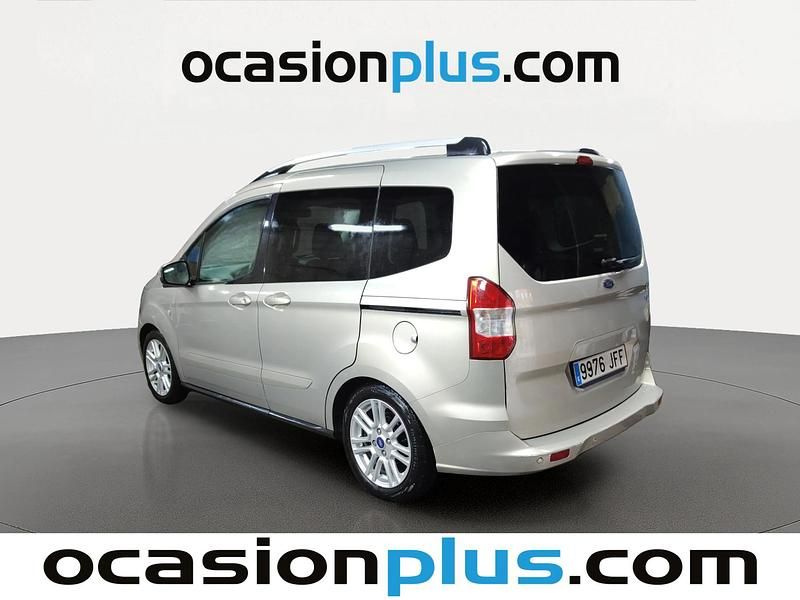 Usado Ford Tourneo Courier Titanium 102 CV (75 kW) 2015 Gris Monovolumen