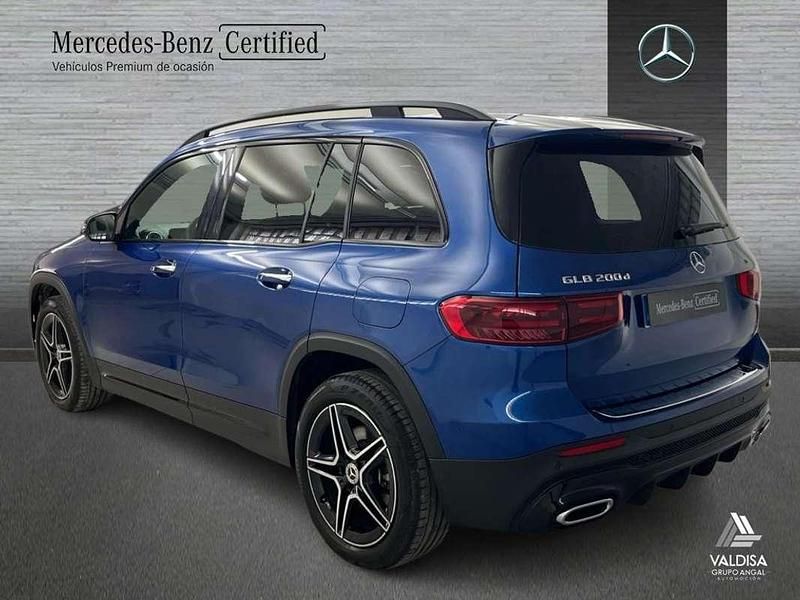 Usado Mercedes GLB200 AMG line 150 CV (110 kW) 2025 SUV