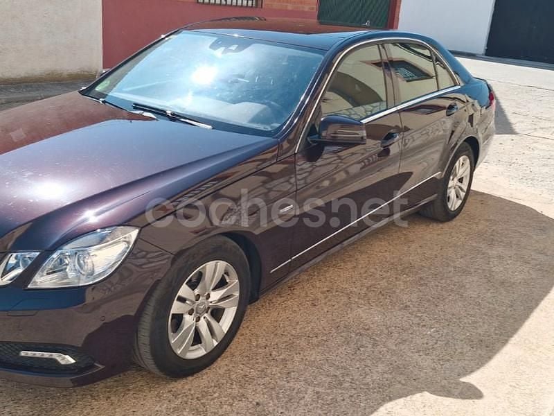 Usado Mercedes E350 292 CV (214 kW) 2010 Granate Berlina