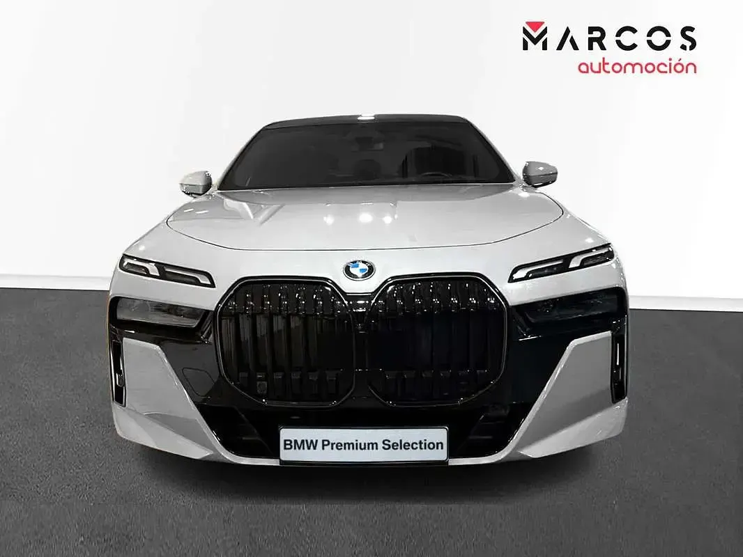 Usado BMW 740 299 CV (219 kW) 2024 Gris Berlina