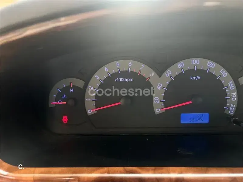 Usado Hyundai Elantra GLS 107 CV (78 kW) 2002 Blanco Berlina