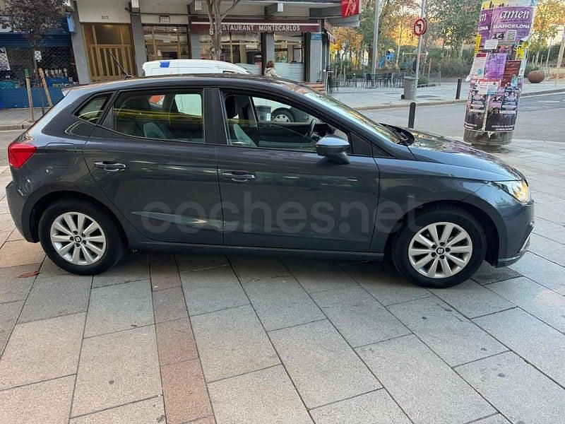 Usado Seat Ibiza Style 75 CV (55 kW) 2019 Gris / plata Utilitario