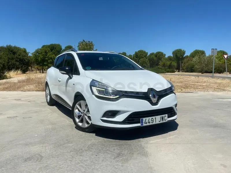 Usado Renault Clio LIMITED 90 CV (66 kW) 2017 Blanco Familiar