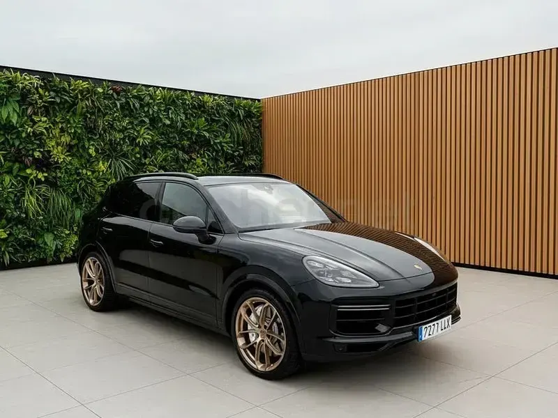 Usado Porsche Cayenne Turbo 550 CV (404 kW) 2020 Negro SUV