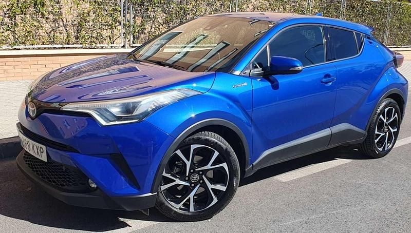 Usado Toyota C-HR Advance 122 CV (89 kW) 2019 Azul SUV