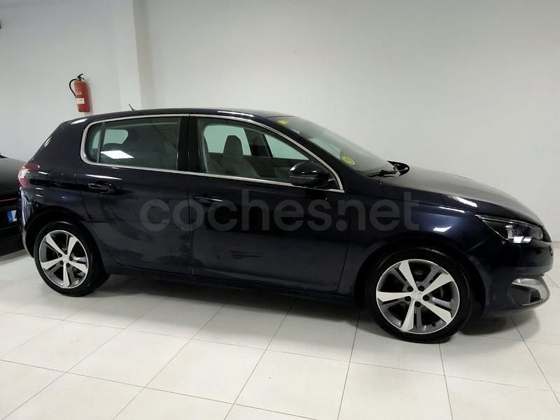 Usado Peugeot 308 Allure 115 CV (84 kW) 2015 Azul Berlina