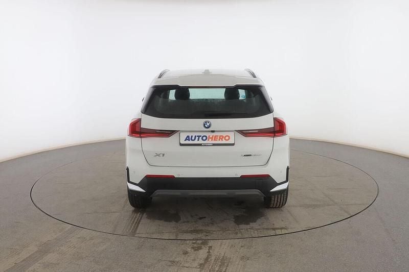 Usado BMW X1 Sport Line 245 CV (180 kW) 2024 Blanco SUV